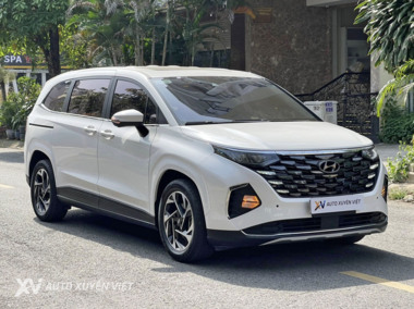 Hyundai Custin Cao Cấp 2.0T 2023