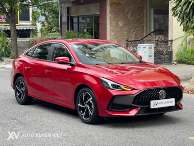 MG5 1.5AT Luxury 2024