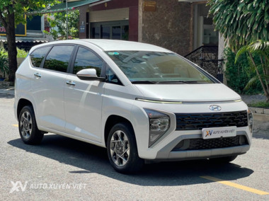 Hyundai Stargazer 1.5AT Cao Cấp 6 Ghế 2022