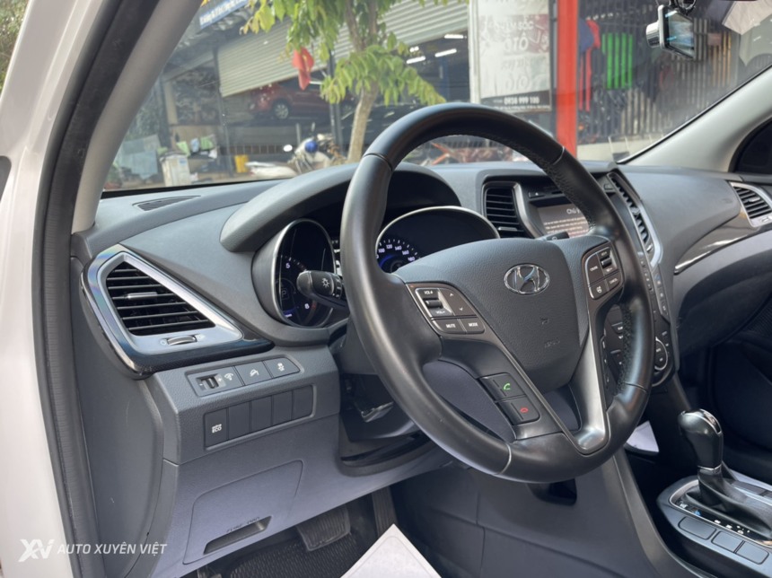 Hyundai Santafe 2.4AT Xăng 2015 Hyundai Santafe 2.4AT Xăng 2015