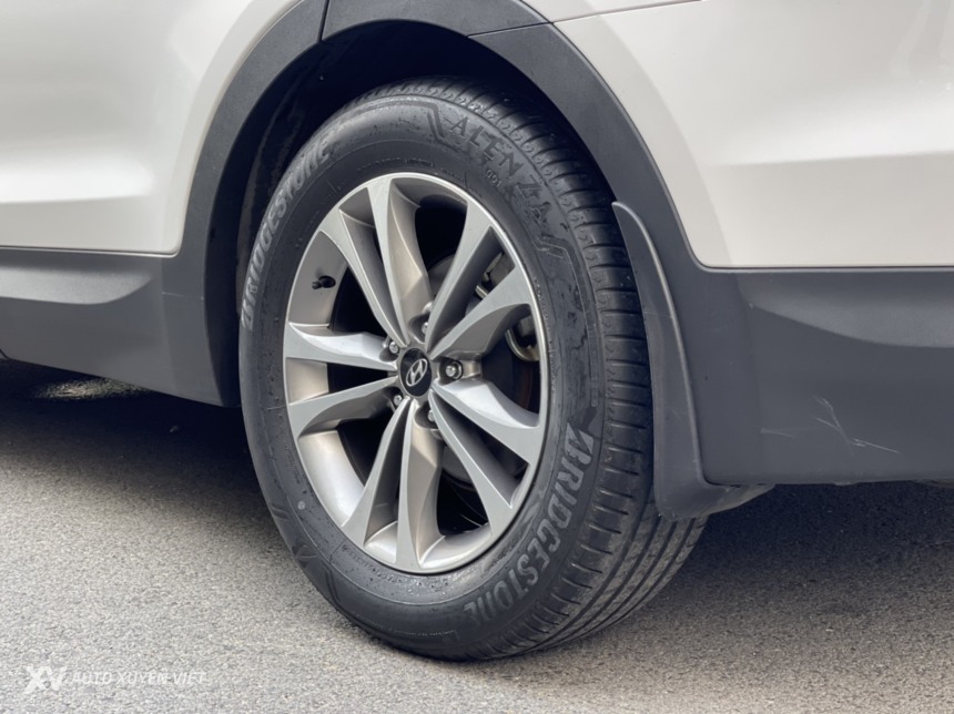 Hyundai Santafe 2.4AT Xăng 2015 Hyundai Santafe 2.4AT Xăng 2015