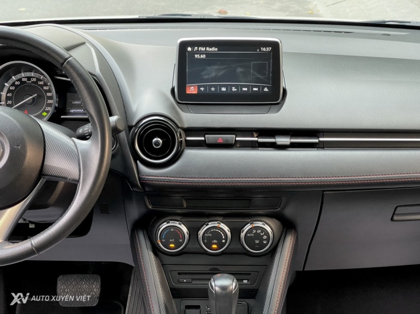 Mazda 2 Sedan 1.5AT 2016