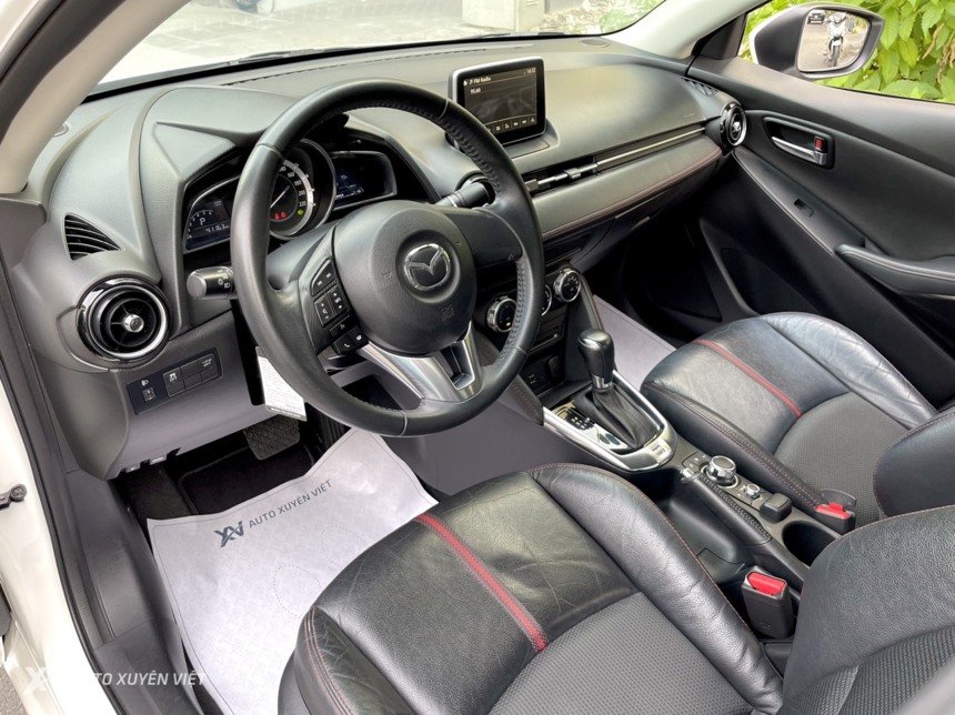 Mazda 2 Sedan 1.5AT 2016