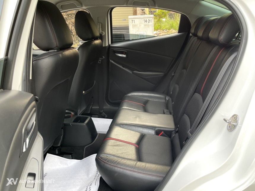 Mazda 2 Sedan 1.5AT 2016