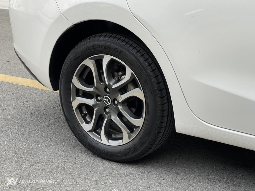 Mazda 2 Sedan 1.5AT 2016