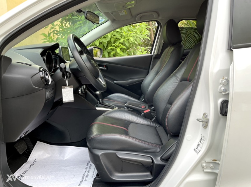 Mazda 2 Sedan 1.5AT 2016