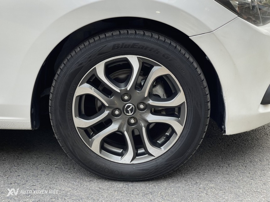 Mazda 2 Sedan 1.5AT 2016