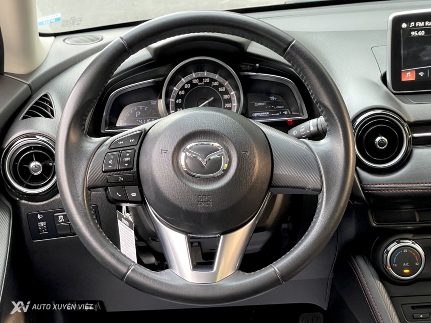 Mazda 2 Sedan 1.5AT 2016