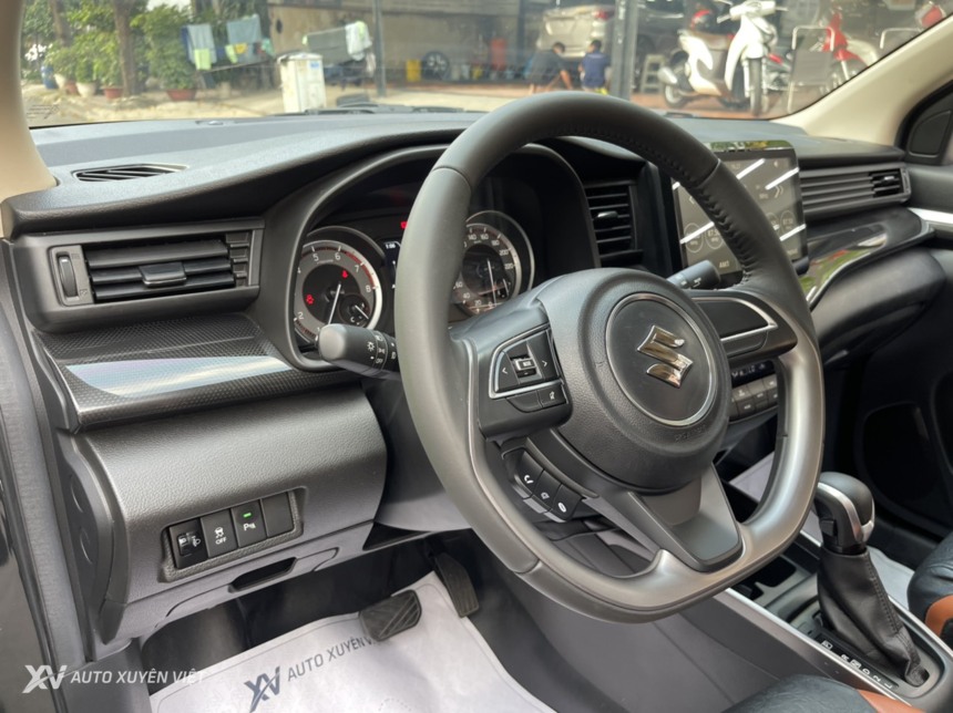 Suzuki XL7 1.5AT 2022