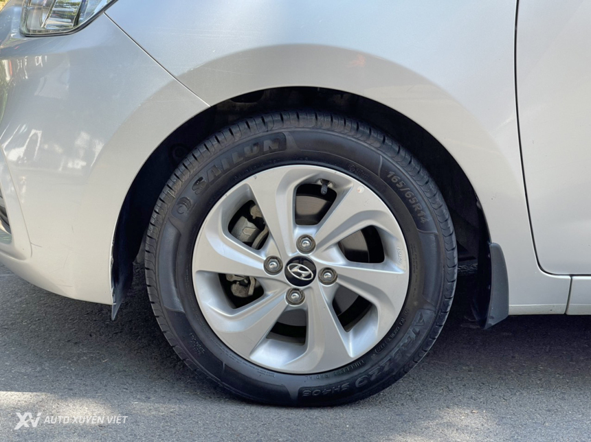 Hyundai i10 Sedan 1.2AT 2017