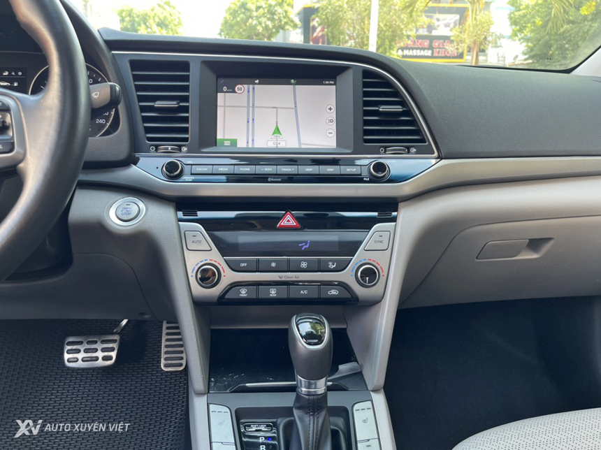 Hyundai Elantra 2.0AT 2017 Hyundai Elantra 2.0AT 2017