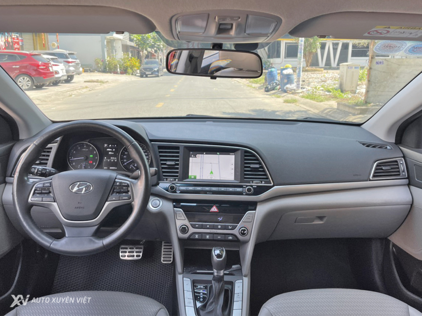 Hyundai Elantra 2.0AT 2017 Hyundai Elantra 2.0AT 2017