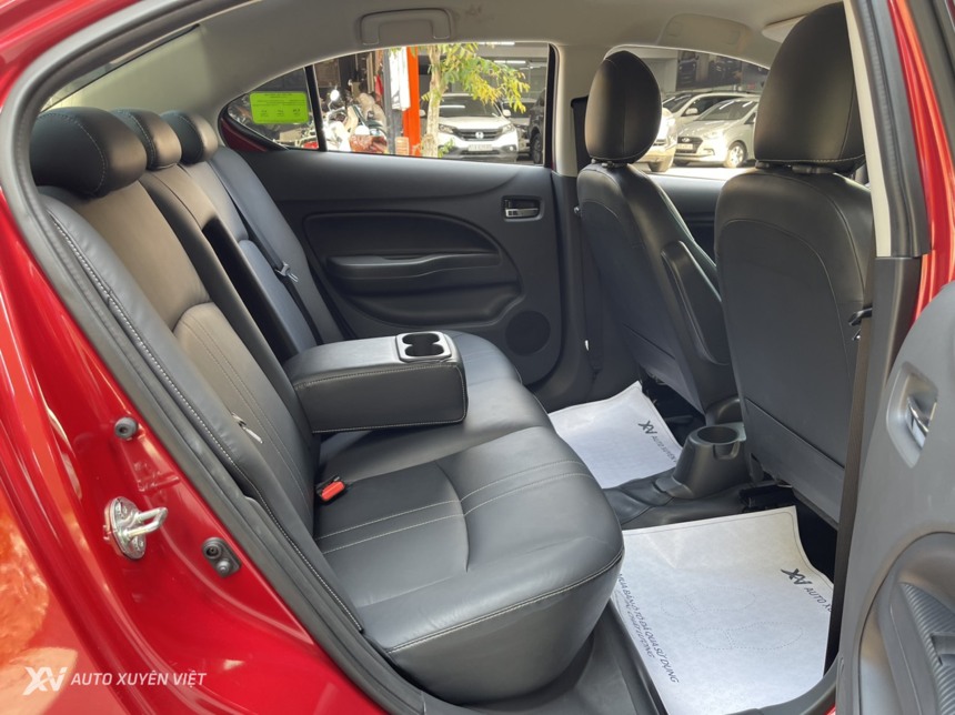 Mitsubishi Attrage 1.2CVT Premium 2021