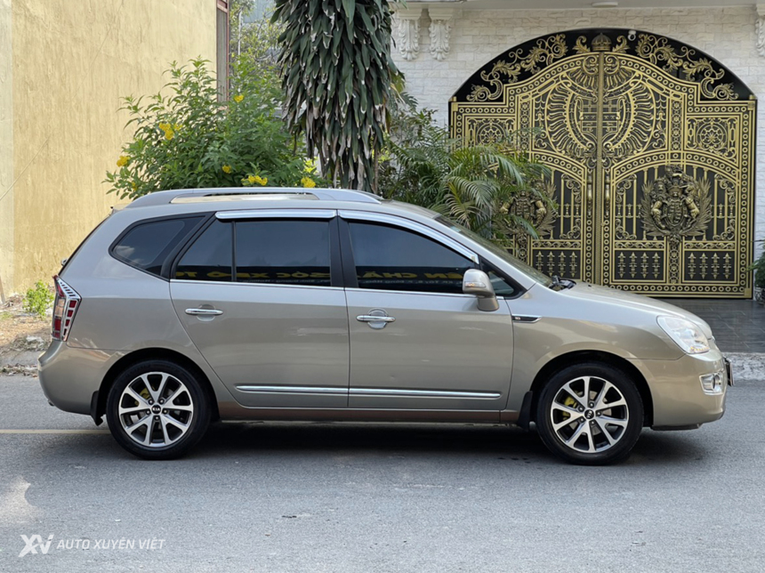 Kia Carens S 2.0AT 2014 Kia Carens S 2.0AT 2014