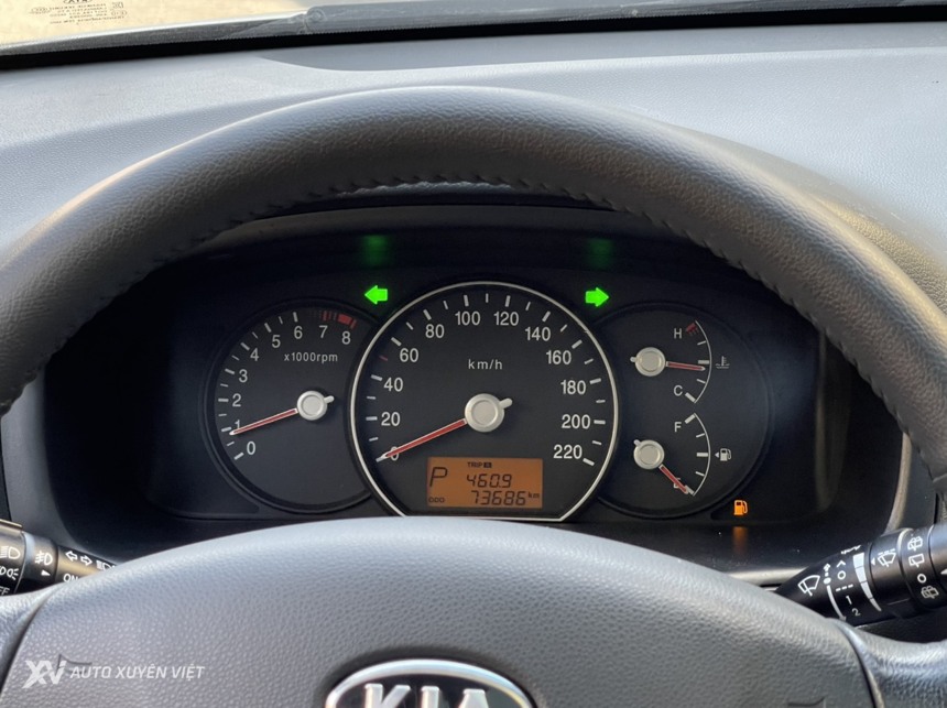 Kia Carens S 2.0AT 2014 Kia Carens S 2.0AT 2014