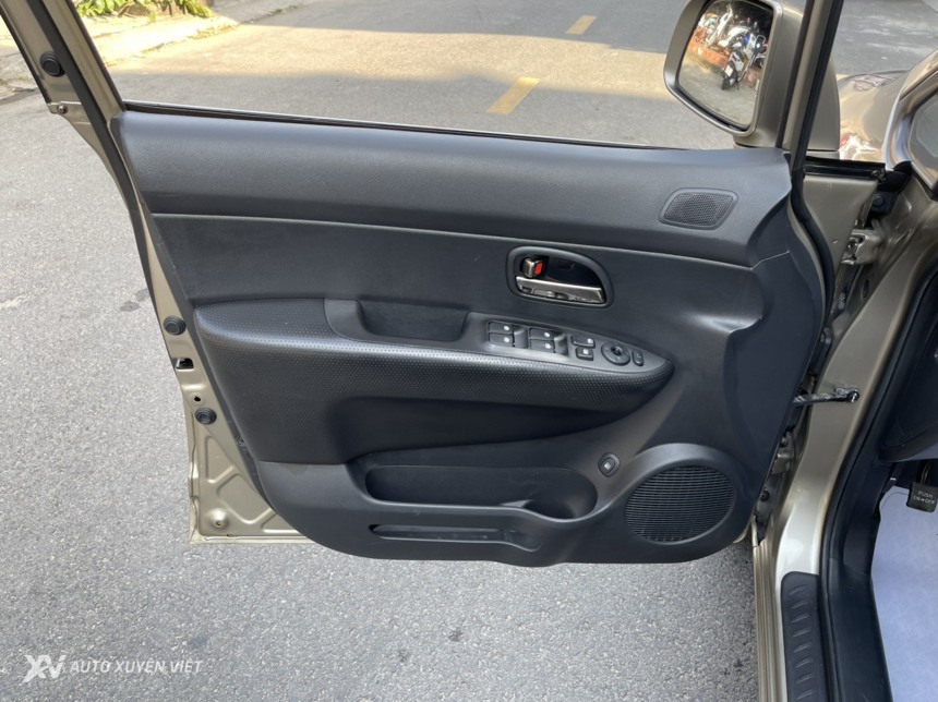 Kia Carens S 2.0AT 2014 Kia Carens S 2.0AT 2014