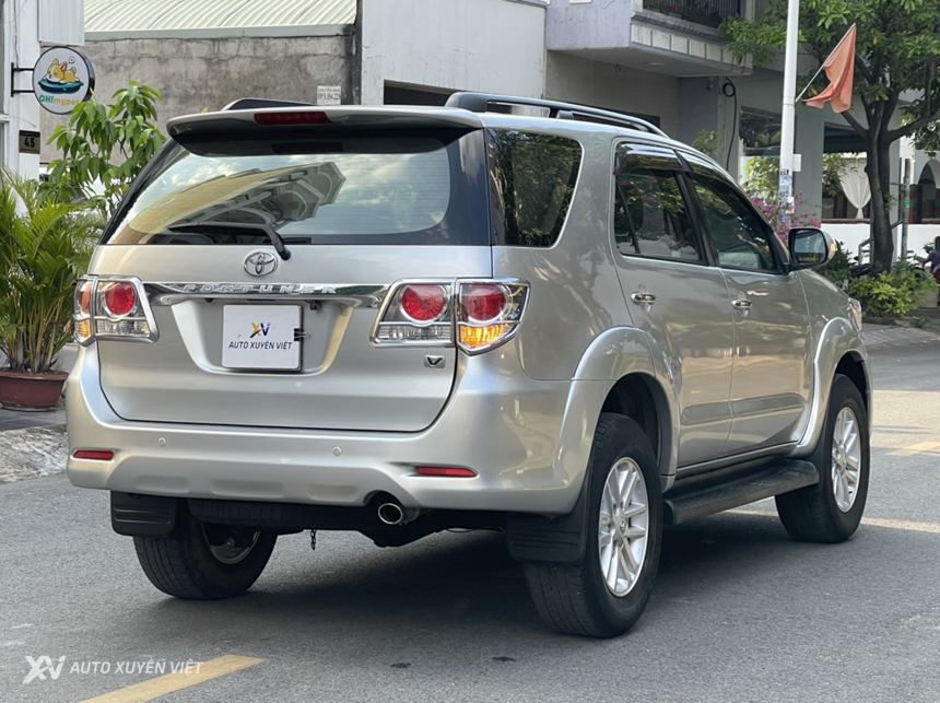 Toyota Fortuner V 4x4AT 2014 Toyota Fortuner V 4x4AT 2014