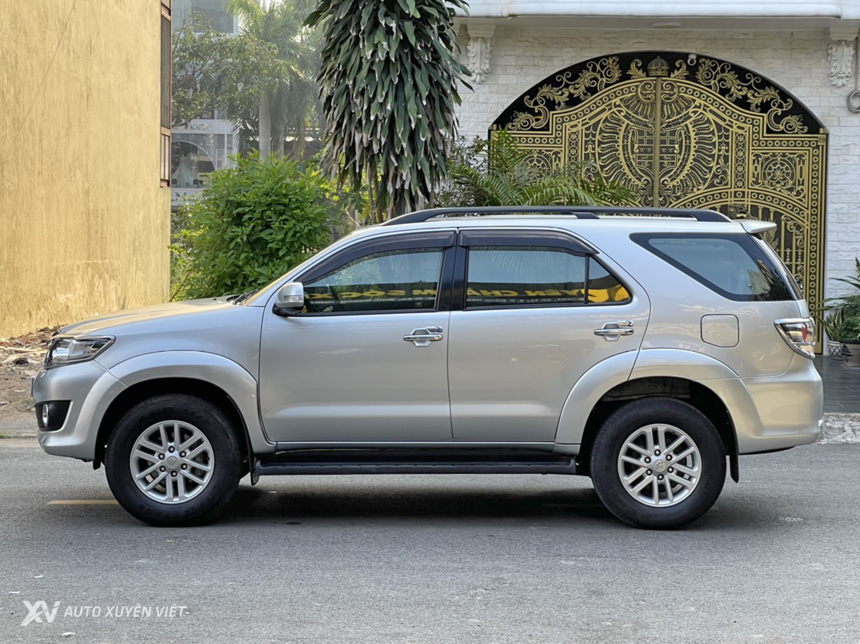 Toyota Fortuner V 4x4AT 2014 Toyota Fortuner V 4x4AT 2014