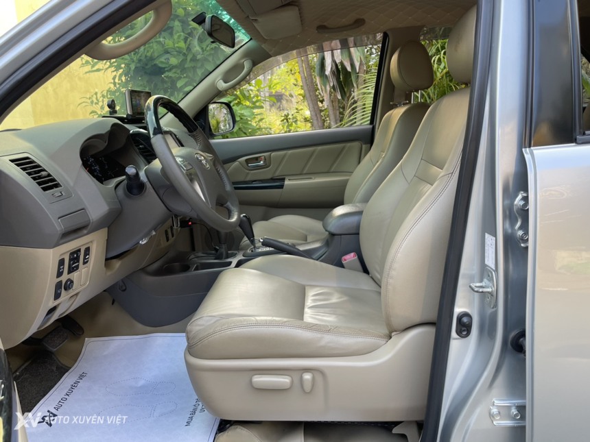 Toyota Fortuner V 4x4AT 2014 Toyota Fortuner V 4x4AT 2014