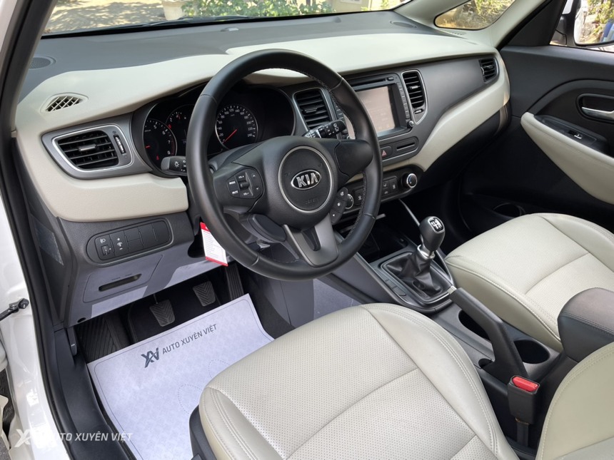 Kia Rondo 2.0MT 2018 Siêu Lướt 2.400km