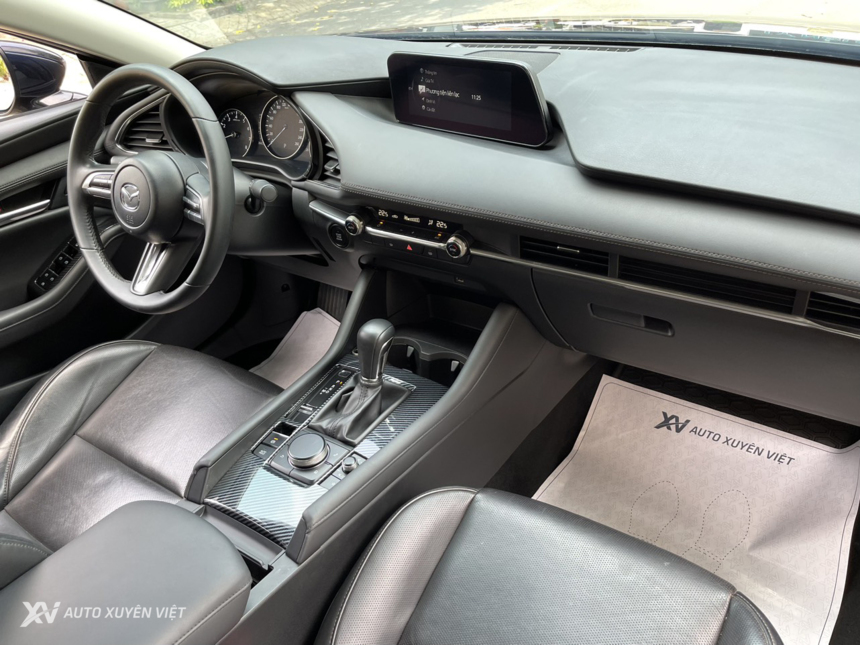 Mazda 3 1.5AT Luxury 2021