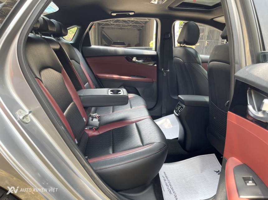 Kia Cerato 2.0AT Premium 2021 Kia Cerato 2.0AT Premium 2021