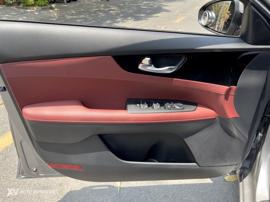 Kia Cerato 2.0AT Premium 2021 Kia Cerato 2.0AT Premium 2021