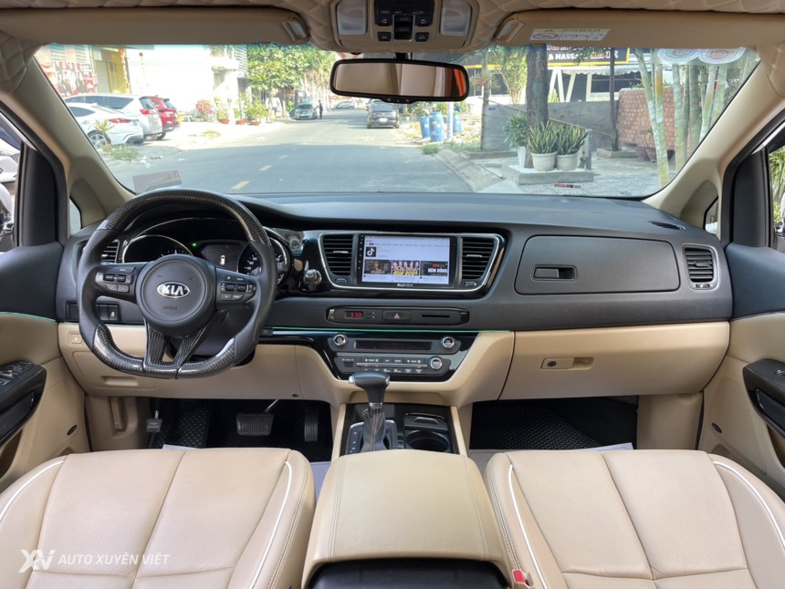 Kia Sedona 2.2 DATH 2018 Kia Sedona 2.2 DATH 2018