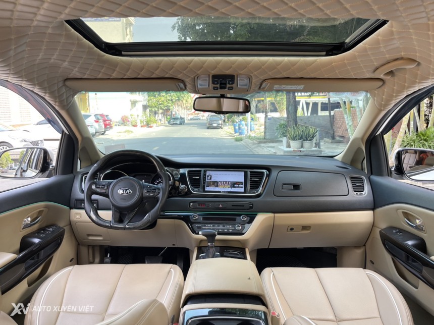 Kia Sedona 2.2 DATH 2018 Kia Sedona 2.2 DATH 2018