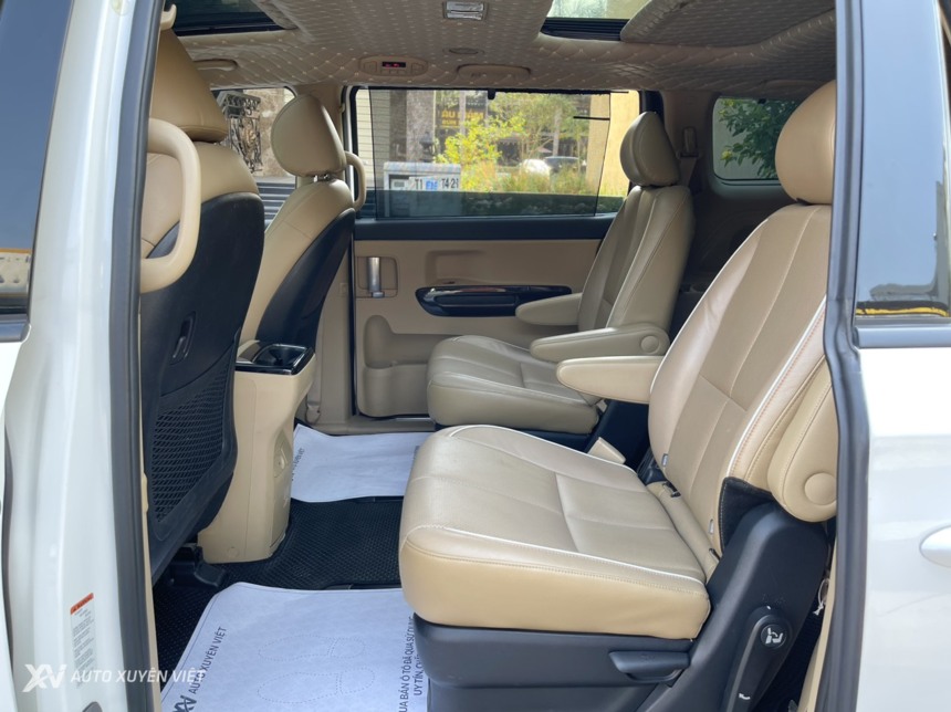 Kia Sedona 2.2 DATH 2018 Kia Sedona 2.2 DATH 2018