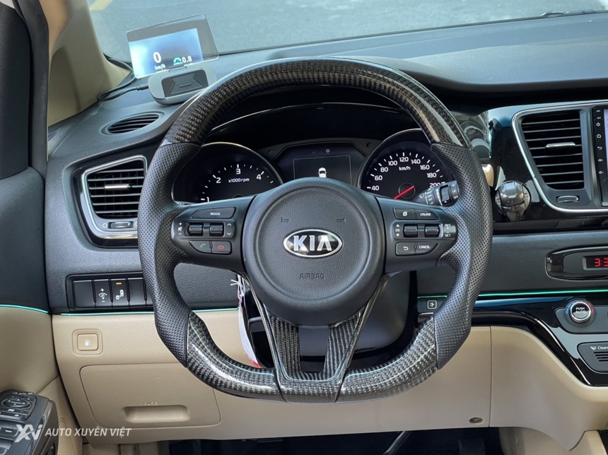 Kia Sedona 2.2 DATH 2018 Kia Sedona 2.2 DATH 2018