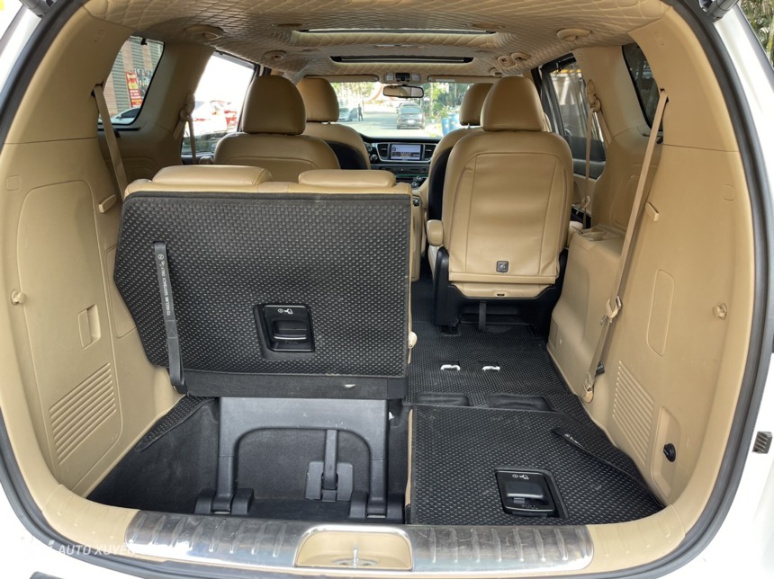 Kia Sedona 2.2 DATH 2018 Kia Sedona 2.2 DATH 2018