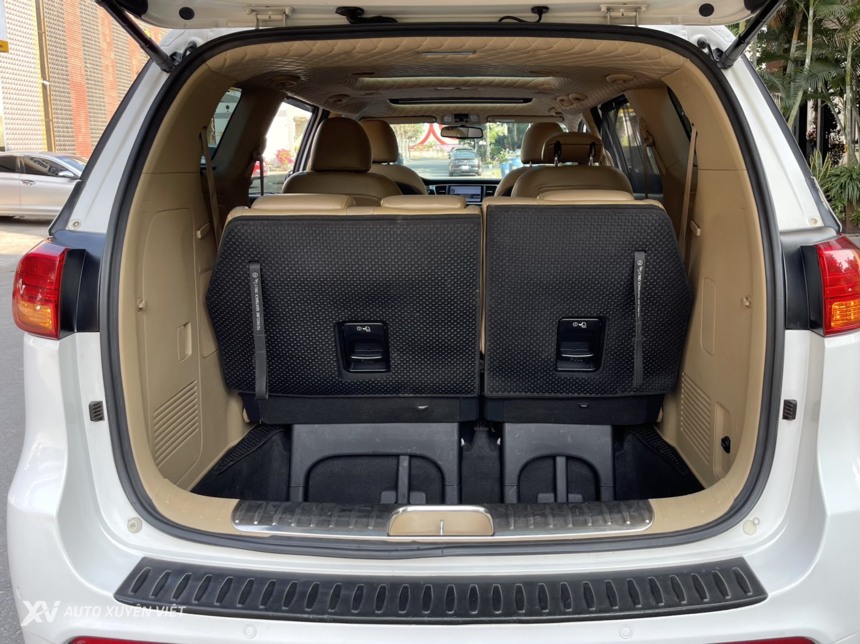 Kia Sedona 2.2 DATH 2018 Kia Sedona 2.2 DATH 2018