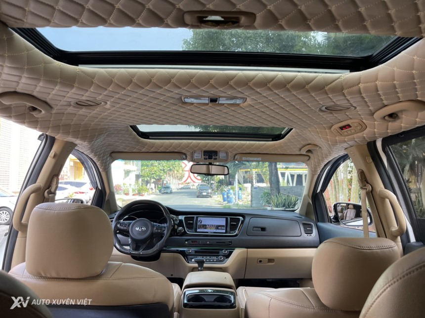 Kia Sedona 2.2 DATH 2018 Kia Sedona 2.2 DATH 2018