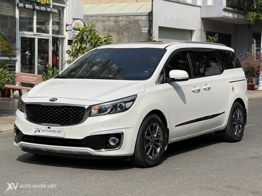Kia Sedona 2.2 DATH 2018 Kia Sedona 2.2 DATH 2018