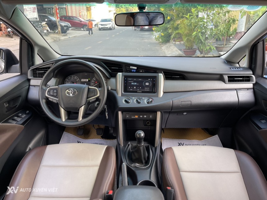 Toyota Innova E 2.0MT 2022