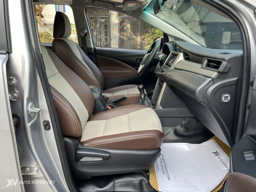 Toyota Innova E 2.0MT 2022