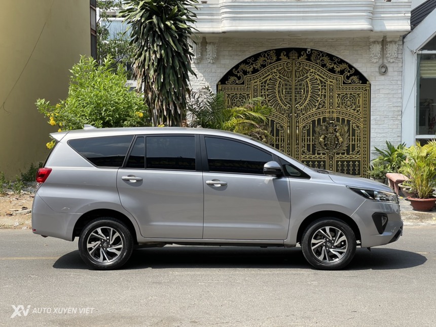 Toyota Innova E 2.0MT 2022