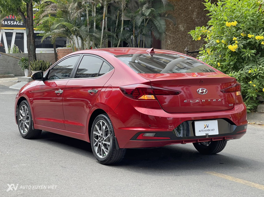 Hyundai Elantra 2.0AT 2021