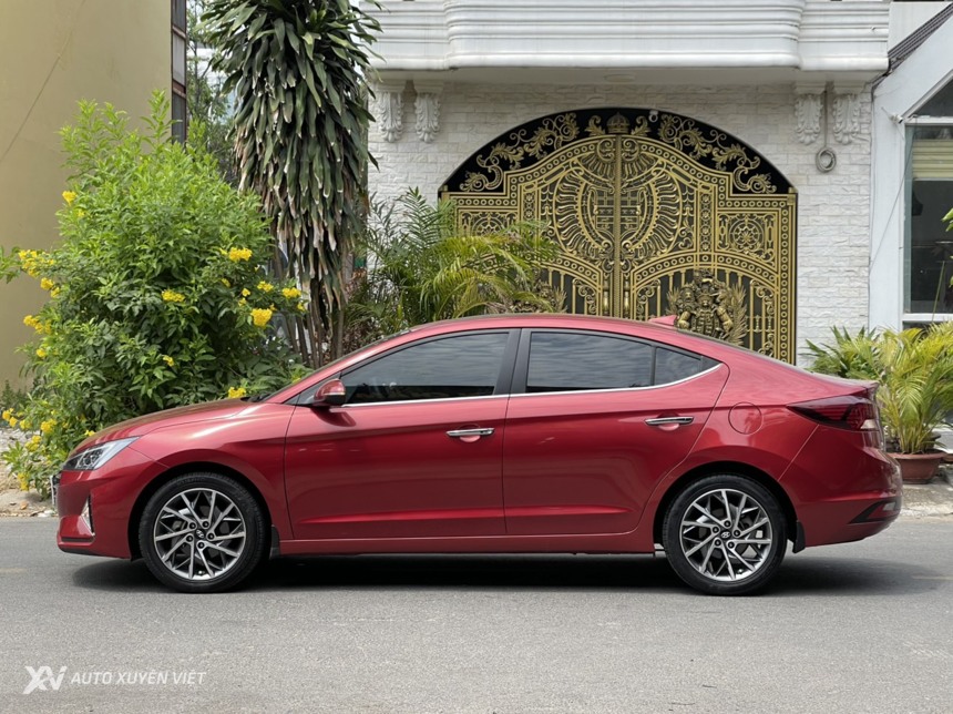 Hyundai Elantra 2.0AT 2021