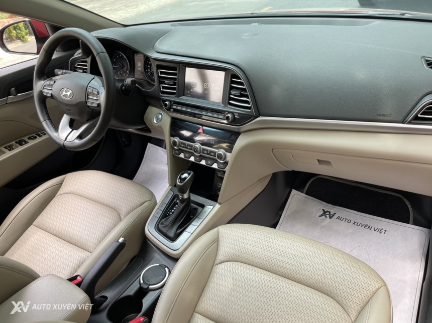 Hyundai Elantra 2.0AT 2021