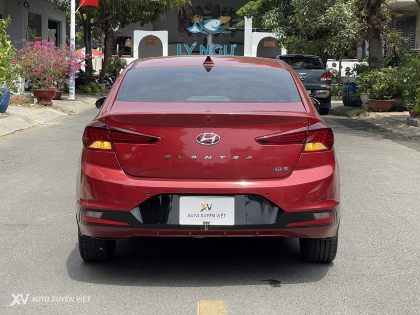 Hyundai Elantra 2.0AT 2021