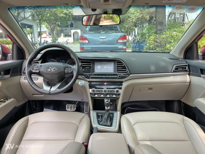 Hyundai Elantra 2.0AT 2021