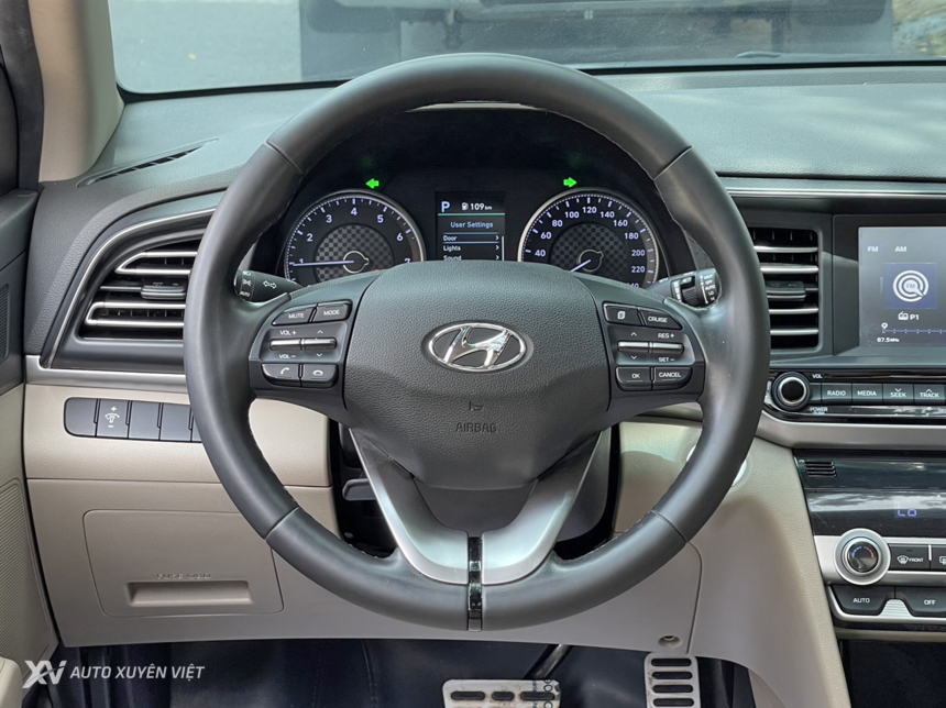 Hyundai Elantra 2.0AT 2021