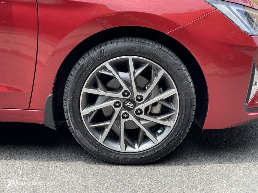 Hyundai Elantra 2.0AT 2021