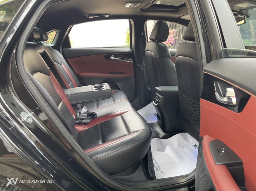 Kia K3 1.6AT Premium 2021