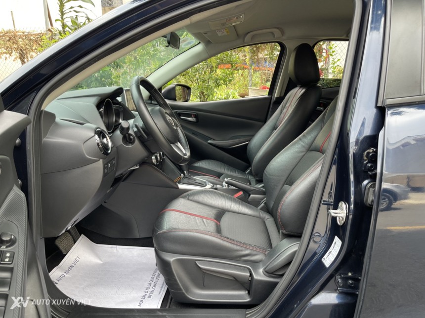 Mazda 2 Sedan 1.5AT 2016