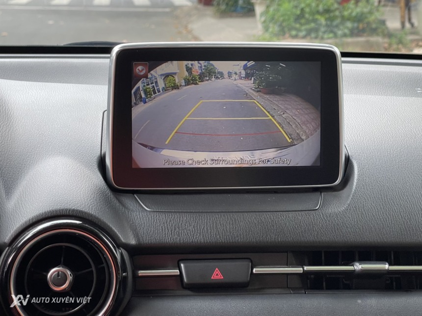 Mazda 2 Sedan 1.5AT 2016