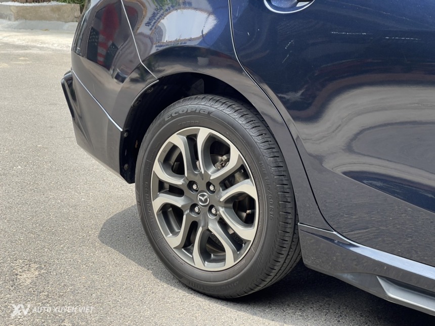 Mazda 2 Sedan 1.5AT 2016