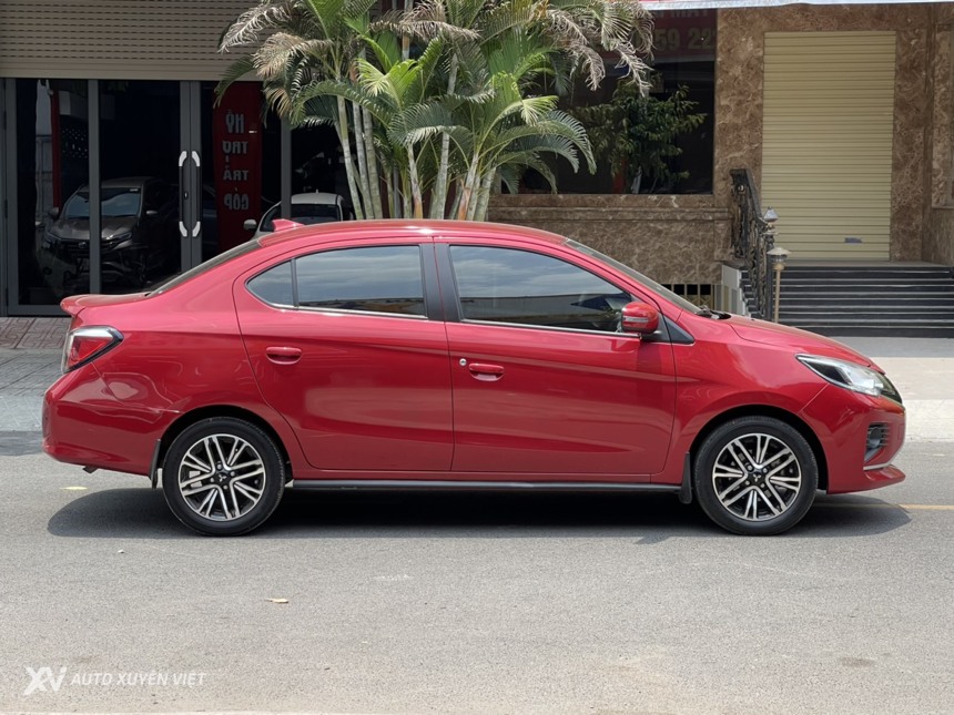 Mitsubishi Attrage 1.2 CVT Premium 2021